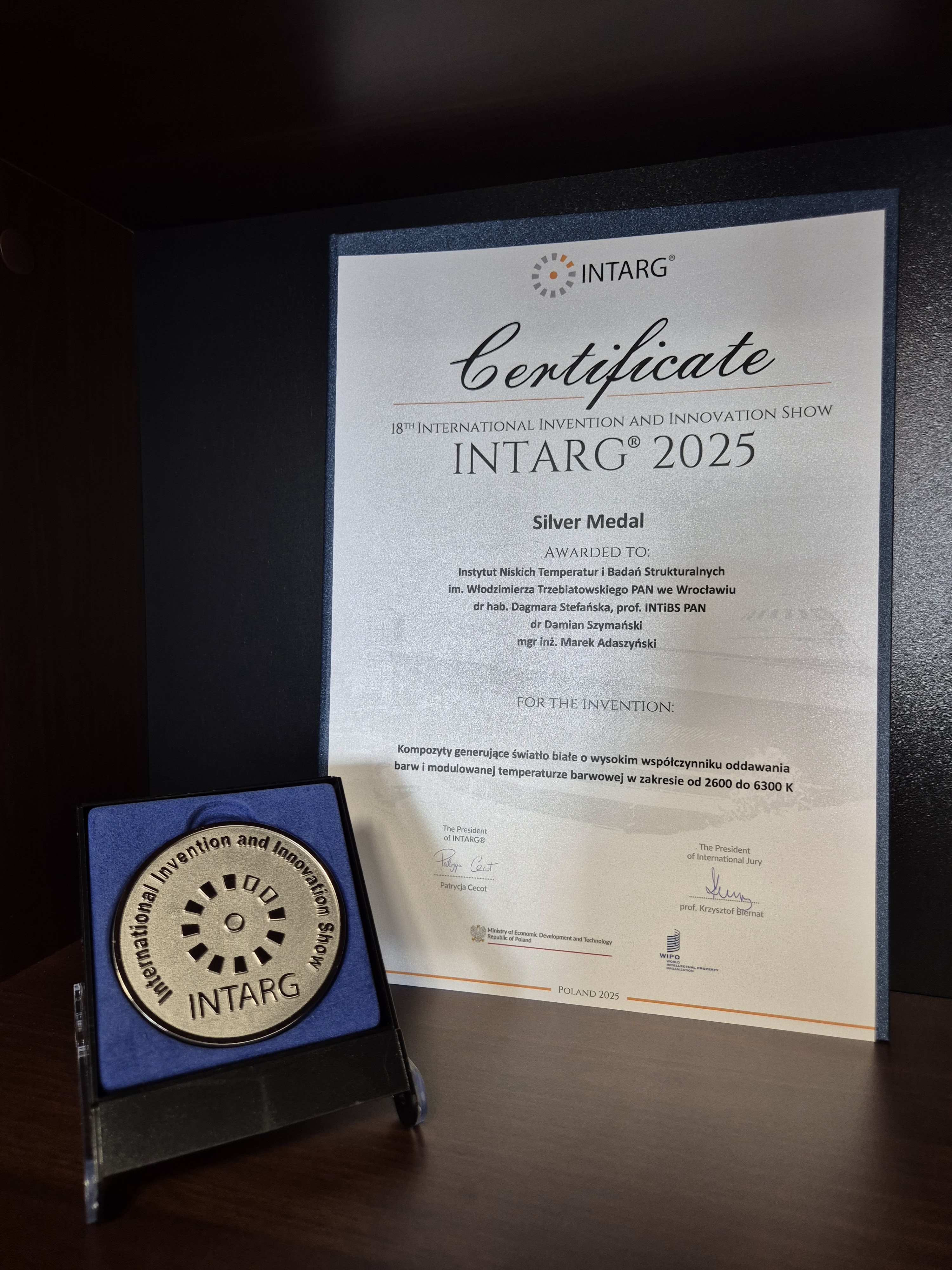 Srebrny_medal_INTARG25.jpg