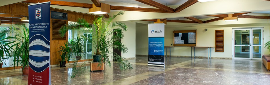 Wnętrza Instytutu w Google Street View